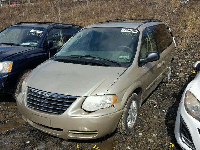 2A4GP54L16R916478 - 2006 CHRYSLER TOWN & COU GOLD photo 2