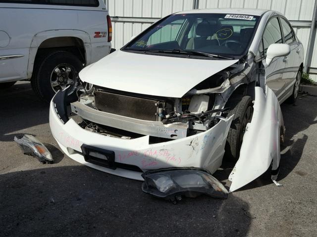 19XFA16579E037616 - 2009 HONDA CIVIC LX WHITE photo 2