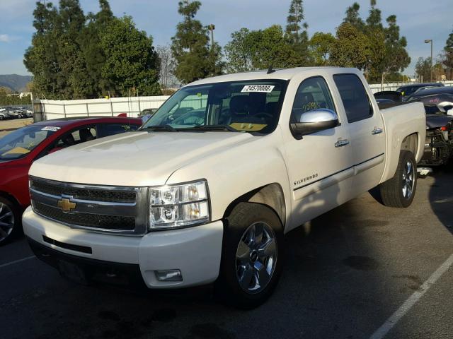 3GCPCTE08BG143079 - 2011 CHEVROLET SILVERADO WHITE photo 2