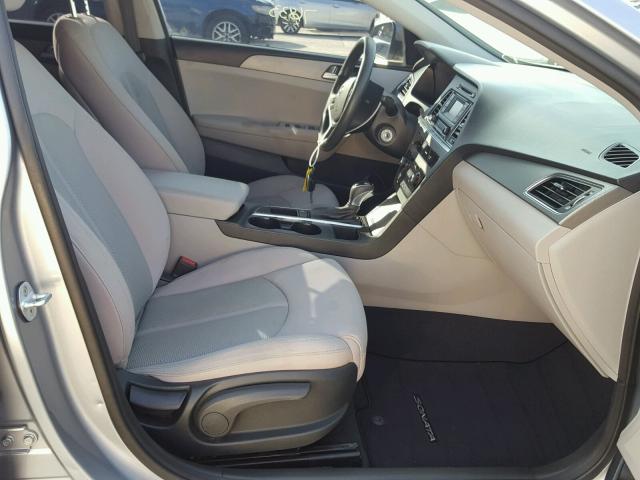 5NPE24AF8FH012905 - 2015 HYUNDAI SONATA SE SILVER photo 5