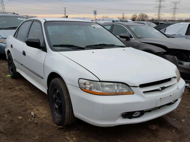 1HGCF8540YA019063 - 2000 HONDA ACCORD DX WHITE photo 1