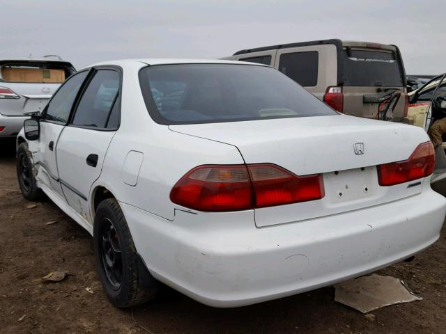 1HGCF8540YA019063 - 2000 HONDA ACCORD DX WHITE photo 3