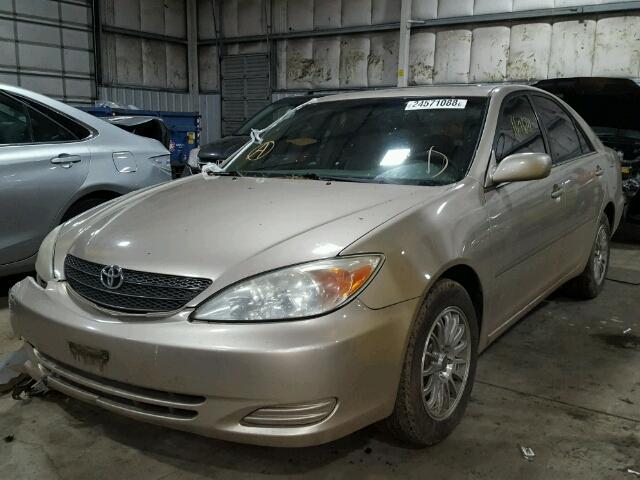 JTDBE32K630145820 - 2003 TOYOTA CAMRY LE GOLD photo 2