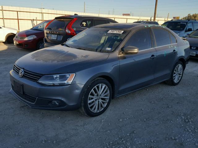 3VWL07AJ7EM211176 - 2014 VOLKSWAGEN JETTA SEL GRAY photo 2