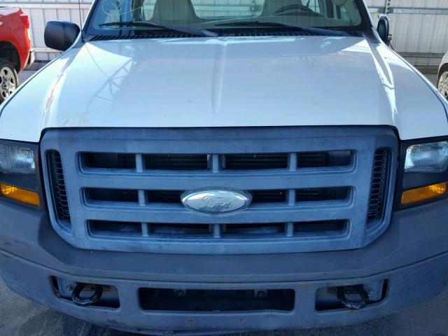 1FTNF20586EC74554 - 2006 FORD F250 SUPER WHITE photo 7