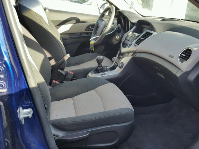 1G1PD5SH2C7201678 - 2012 CHEVROLET CRUZE LS BLUE photo 5