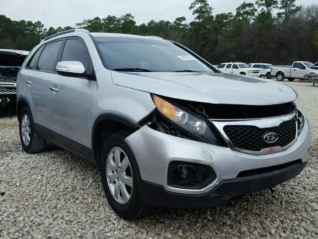 5XYKT4A10BG138584 - 2011 KIA SORENTO BA SILVER photo 1