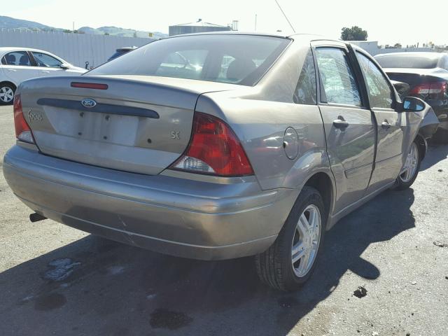 1FAFP34Z84W150964 - 2004 FORD FOCUS SE C BEIGE photo 4