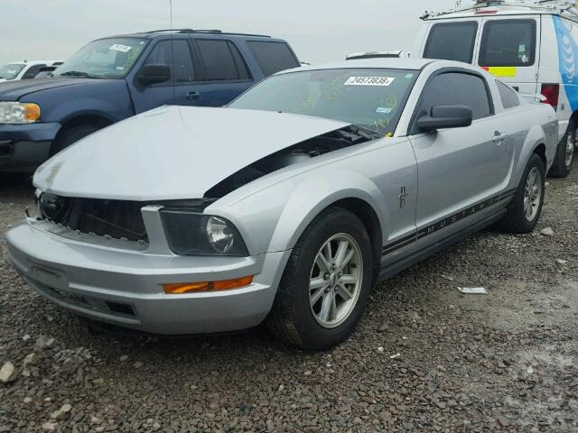 1ZVFT80NX65236627 - 2006 FORD MUSTANG TWO TONE photo 2