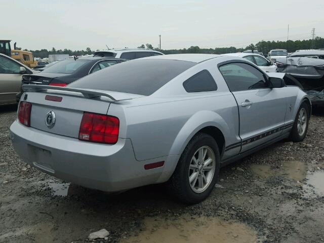 1ZVFT80NX65236627 - 2006 FORD MUSTANG TWO TONE photo 4