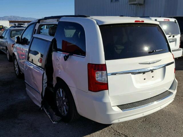 2A4RR8DG7BR703875 - 2011 CHRYSLER TOWN & COU WHITE photo 3