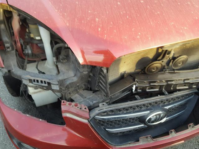 KNAFG526377097276 - 2007 KIA RONDO LX RED photo 9