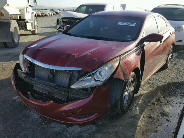 5NPEB4AC7BH288122 - 2011 HYUNDAI SONATA GLS RED photo 2