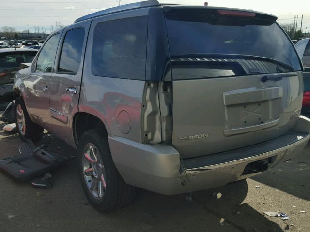 1GKFK63887J402348 - 2007 GMC YUKON DENA SILVER photo 3