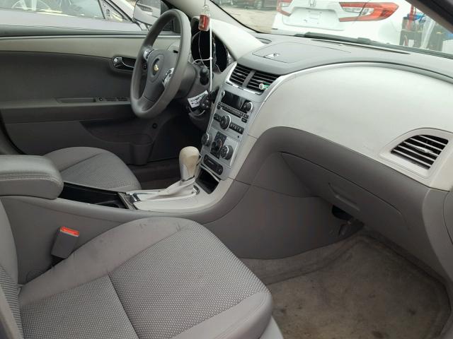 1G1ZB5E08CF373059 - 2012 CHEVROLET MALIBU LS ვერცხლისფერი ფოტო 5