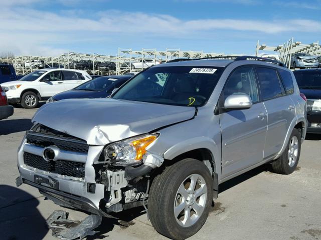 2T3DK4DV1AW019484 - 2010 TOYOTA RAV4 LIMIT SILVER photo 2