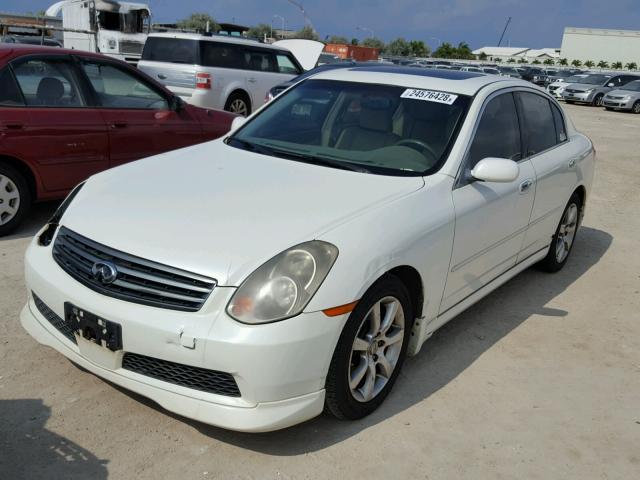 JNKCV51E15M211423 - 2005 INFINITI G35 WHITE photo 2