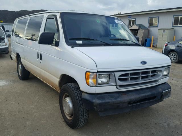 1FBSS31S52HA02436 - 2002 FORD ECONOLINE WHITE photo 1