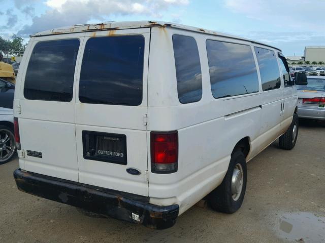 1FBSS31S52HA02436 - 2002 FORD ECONOLINE WHITE photo 4