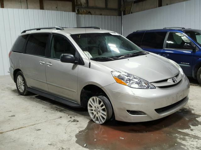 5TDBK23C69S026181 - 2009 TOYOTA SIENNA LE SILVER photo 1