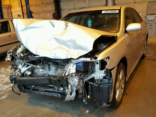 4T1BE46K59U882682 - 2009 TOYOTA CAMRY BASE SILVER photo 2