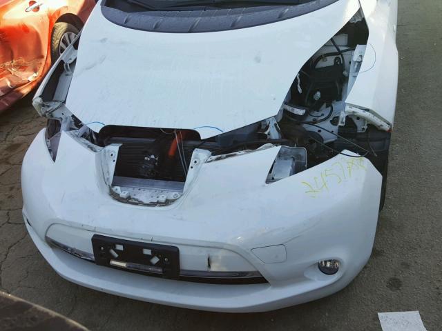 JN1AZ0CPXCT027215 - 2012 NISSAN LEAF SV WHITE photo 7