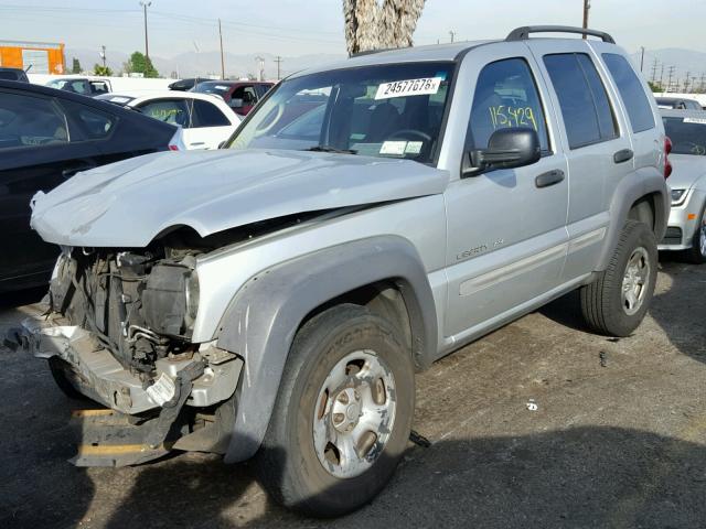 1J4GL48K22W335015 - 2002 JEEP LIBERTY SP SILVER photo 2