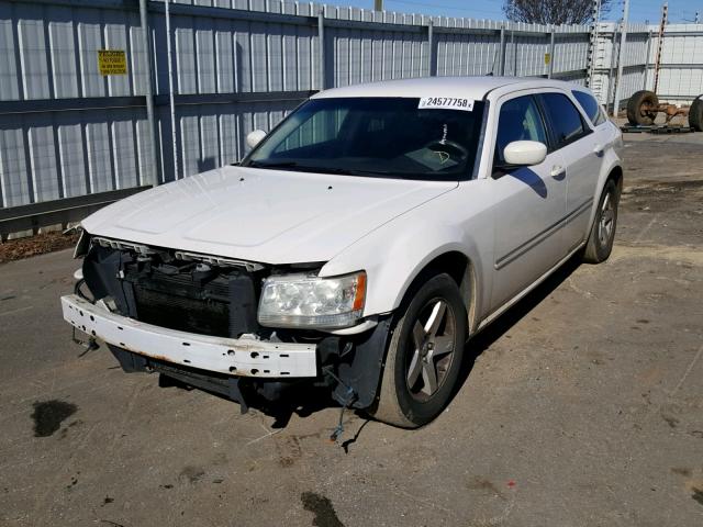 2D4FV37V38H225991 - 2008 DODGE MAGNUM SXT WHITE photo 2