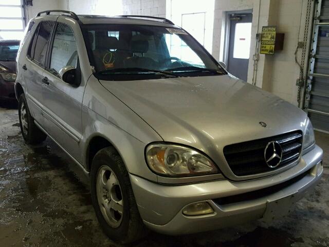 4JGAB54E43A390712 - 2003 MERCEDES-BENZ ML 320 SILVER photo 1