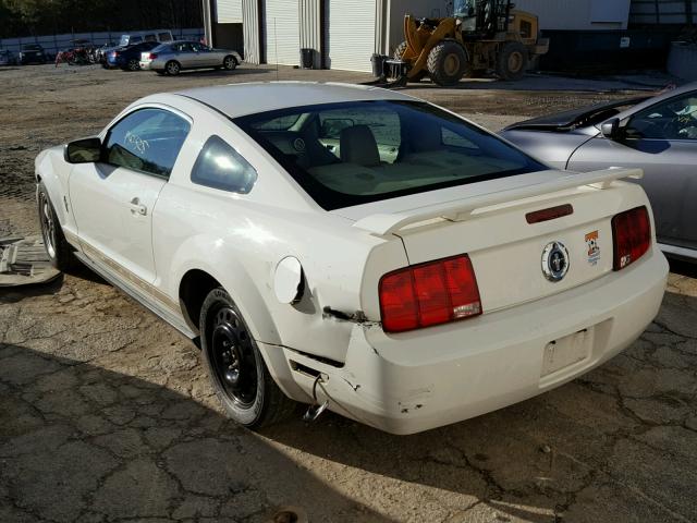 1ZVFT80N265158067 - 2006 FORD MUSTANG WHITE photo 3