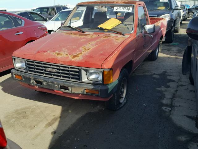 JT4RN55D2E0020520 - 1984 TOYOTA PICKUP 1/2 RED photo 2