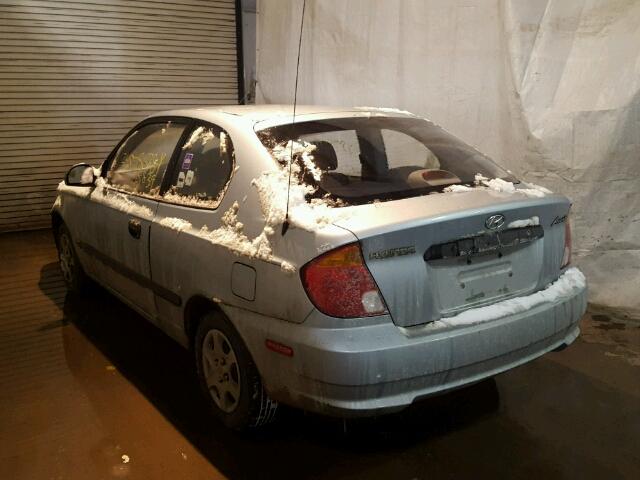 KMHCF35C04U292758 - 2004 HYUNDAI ACCENT L SILVER photo 3