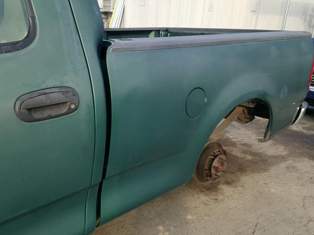 1FTRF17W2YKA64322 - 2000 FORD F150 GREEN photo 9