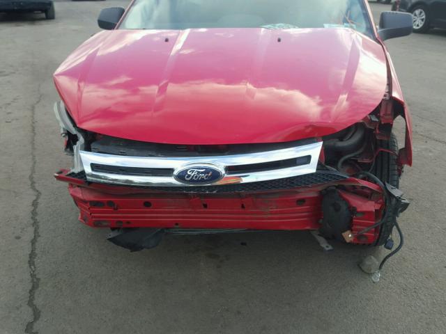 1FAHP35N08W207698 - 2008 FORD FOCUS SE RED photo 7