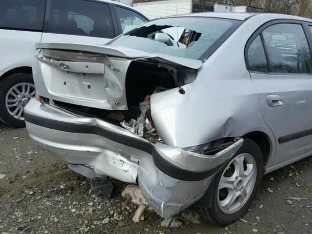 KMHDN46D34U787931 - 2004 HYUNDAI ELANTRA GL SILVER photo 9