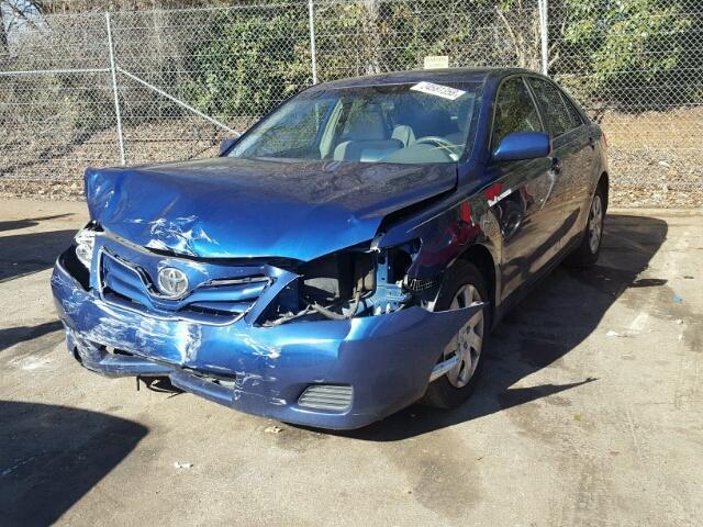 4T1BF3EK5BU763660 - 2011 TOYOTA CAMRY BASE BLUE photo 2