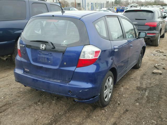 JHMGE8H22AS000588 - 2010 HONDA FIT BLUE photo 4