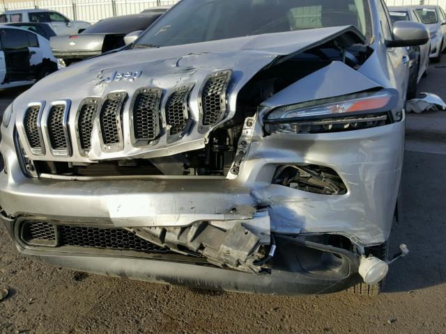 1C4PJMCS7EW246225 - 2014 JEEP CHEROKEE L SILVER photo 9