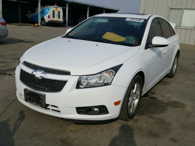 1G1PC5SB2D7166351 - 2013 CHEVROLET CRUZE LT WHITE photo 2