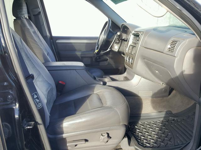 1FMZU73W83ZB12318 - 2003 FORD EXPLORER X BLACK photo 5