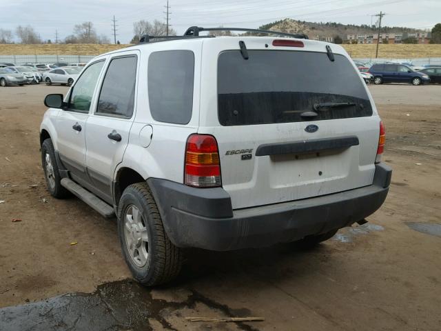 1FMCU03114KA71574 - 2004 FORD ESCAPE XLT WHITE photo 3