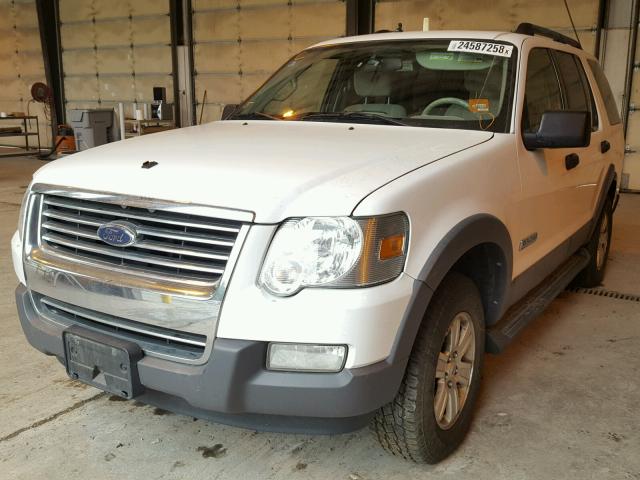 1FMEU73866UA80518 - 2006 FORD EXPLORER X WHITE photo 2