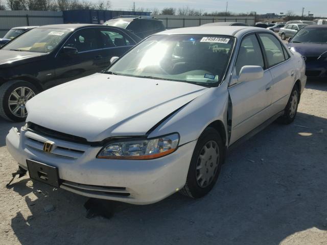 1HGCG564X2A149434 - 2002 HONDA ACCORD LX WHITE photo 2