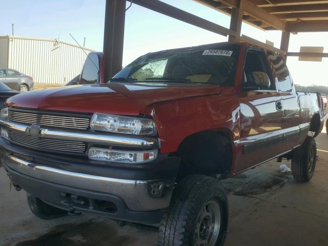 1GCEK19T4YE185235 - 2000 CHEVROLET SILVERADO RED photo 2