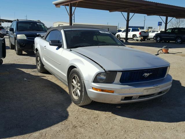 1ZVHT84N885144342 - 2008 FORD MUSTANG SILVER photo 1