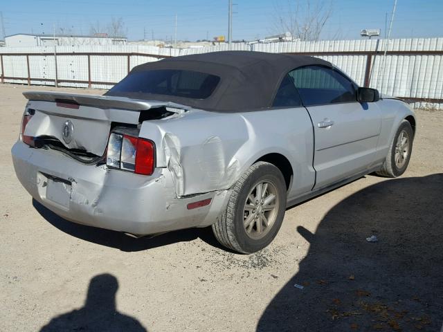 1ZVHT84N885144342 - 2008 FORD MUSTANG SILVER photo 4