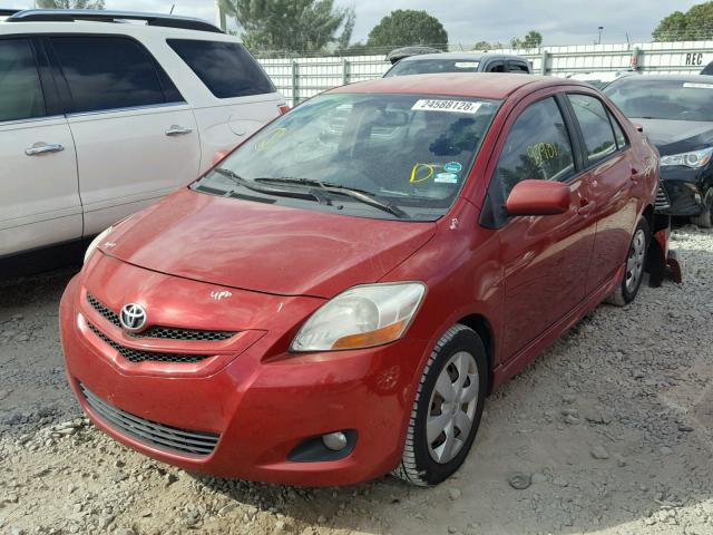 JTDBT923371046728 - 2007 TOYOTA YARIS RED photo 2