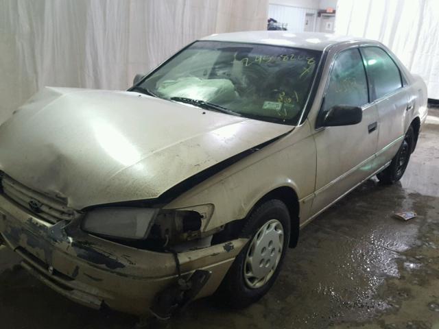 4T1BG22KXXU577292 - 1999 TOYOTA CAMRY CE BEIGE photo 2