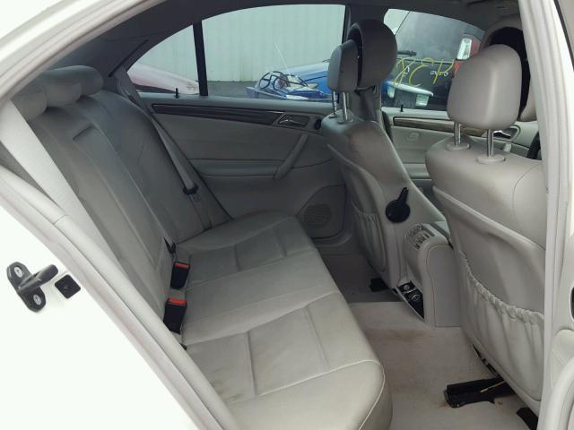 WDBRF52H37F896239 - 2007 MERCEDES-BENZ C 230 WHITE photo 6