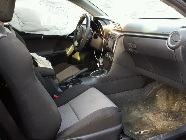 JTKJF5C76GJ013941 - 2016 TOYOTA SCION TC 黑色 照片 5